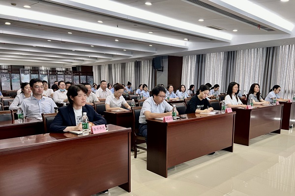 �����гǿؼ��ſ�չ2025���Ӫ�̻�������������������ѵ